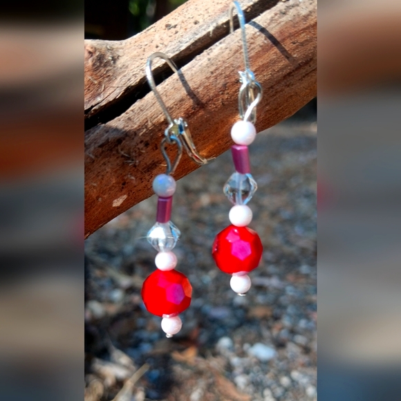 Stunning Handcrafted Beaded  Red Dangle Earrings With Sterling Silver Hooks - Picture 1 of 5